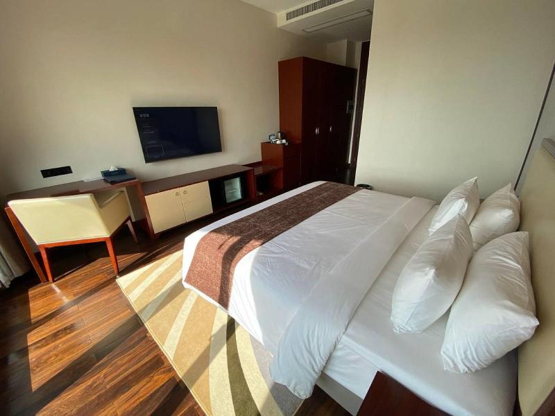 V V Hotel Battambang image