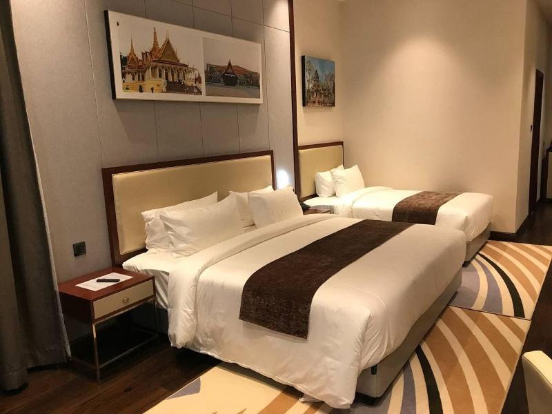 V V Hotel Battambang image