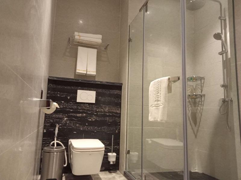 V V Hotel Battambang image