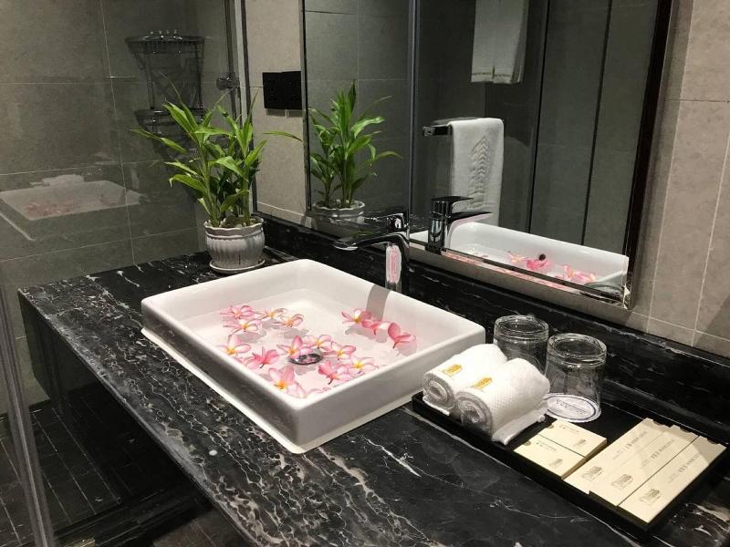 V V Hotel Battambang image