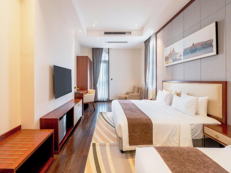 V V Hotel Battambang image