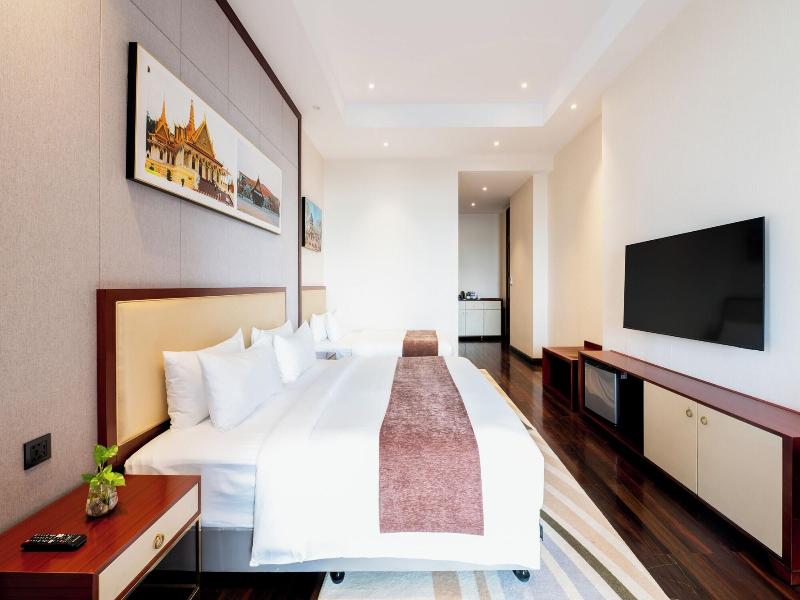 V V Hotel Battambang image