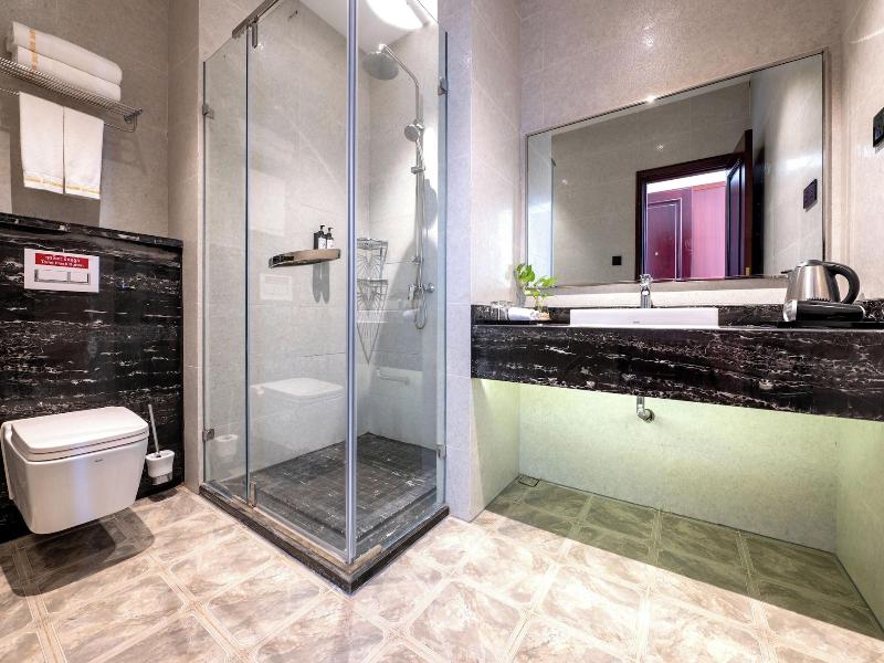 V V Hotel Battambang image