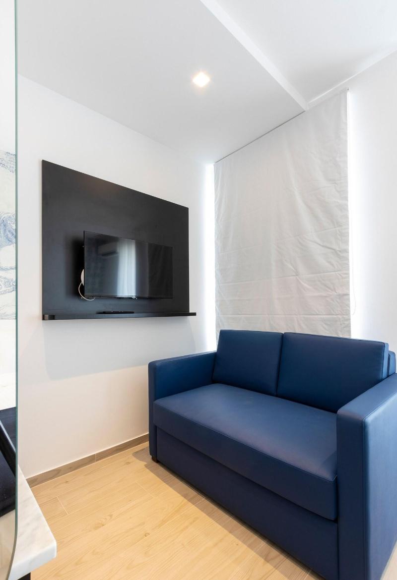 G Hotel By Jl image