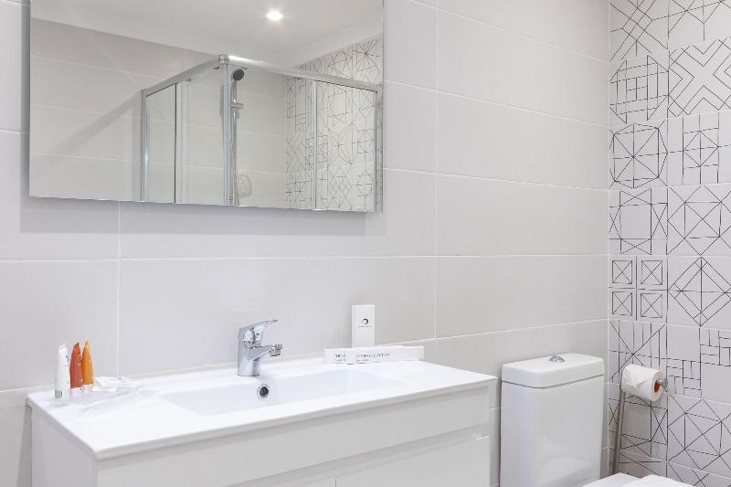 G Hotel By Jl image