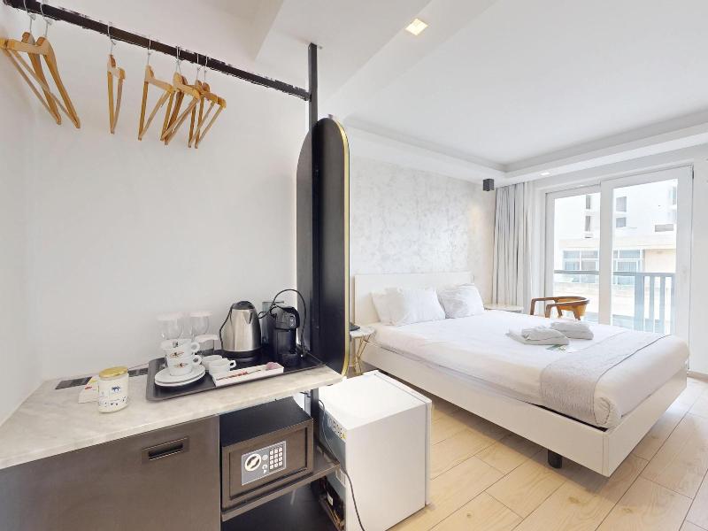 G Hotel By Jl image