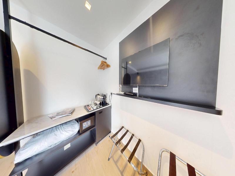 G Hotel By Jl image