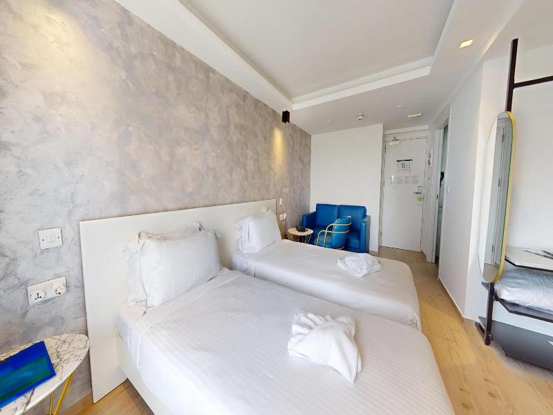 G Hotel By Jl image