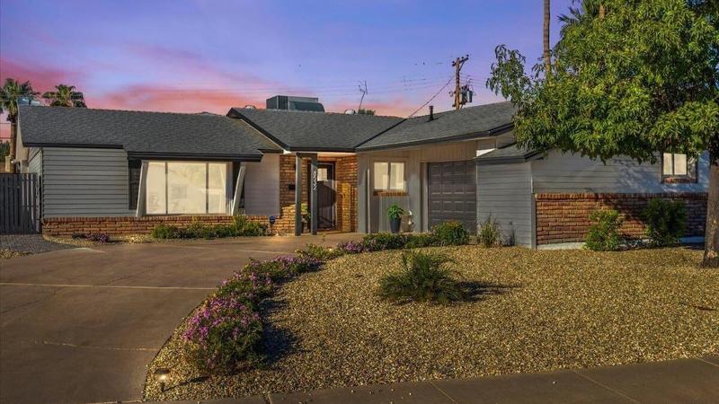 Just Listed Old Town Paradise W Htd Pool Spa image