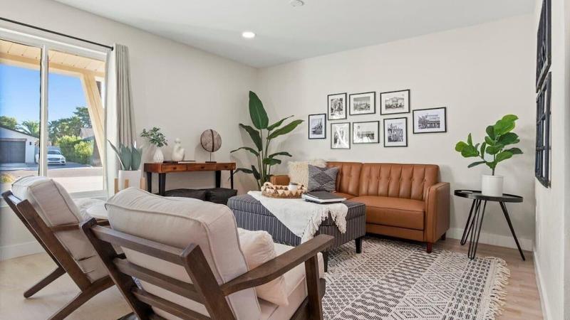 Just Listed Old Town Paradise W Htd Pool Spa image