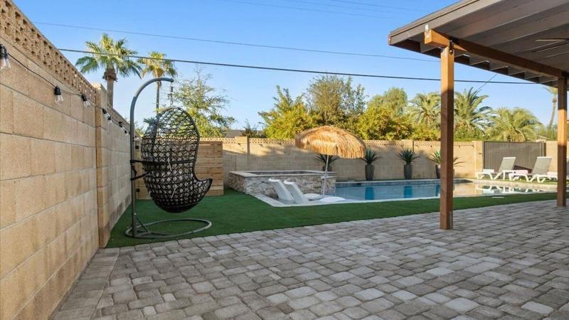 Just Listed Old Town Paradise W Htd Pool Spa image