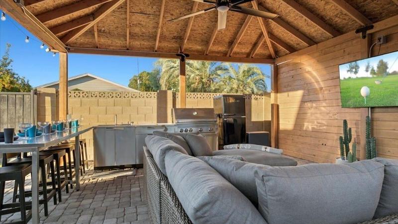 Just Listed Old Town Paradise W Htd Pool Spa image