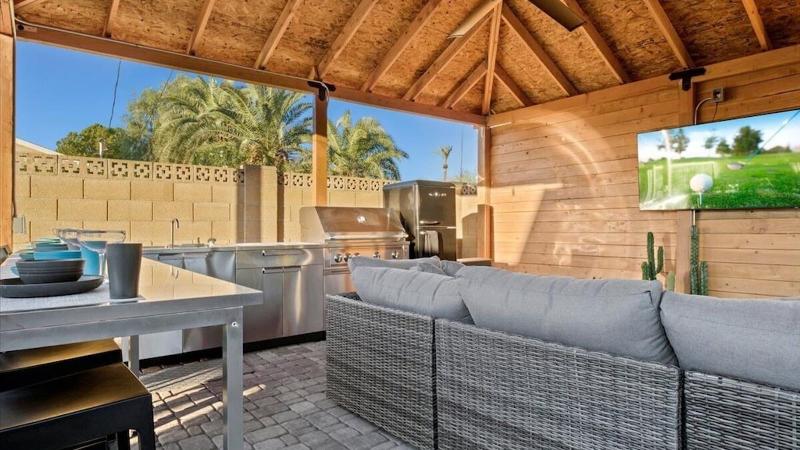 Just Listed Old Town Paradise W Htd Pool Spa image