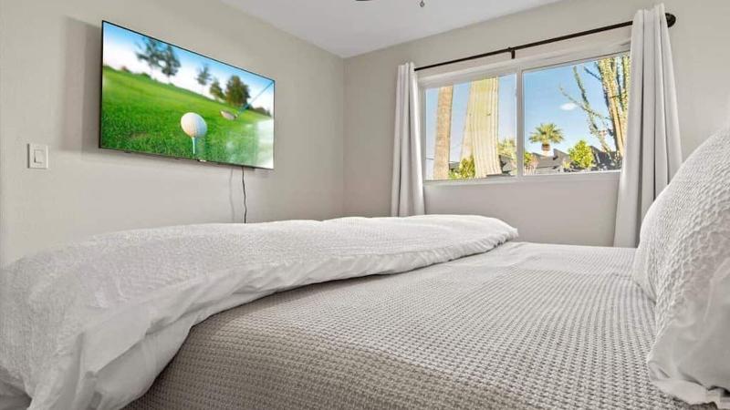 Just Listed Old Town Paradise W Htd Pool Spa image