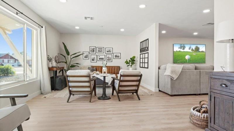 Just Listed Old Town Paradise W Htd Pool Spa image