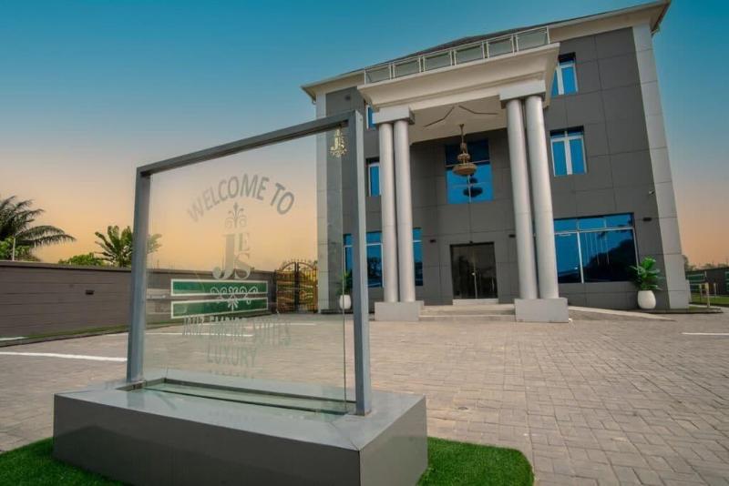 Jahz Empire Suites image
