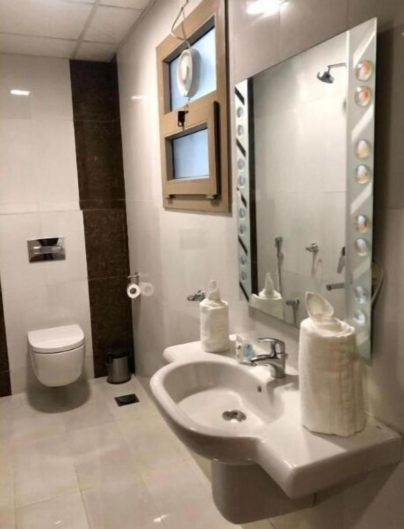Weekdays Hotel image
