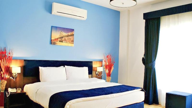 Weekdays Hotel image