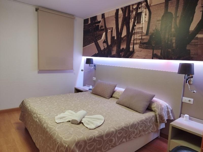 Hello Villarreal Suites image