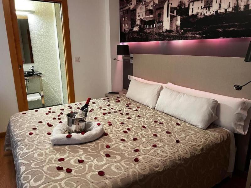 Hello Villarreal Suites image