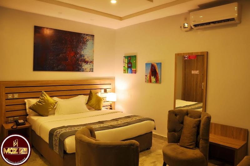 Moz One Executive Guest Rooms Hombori image