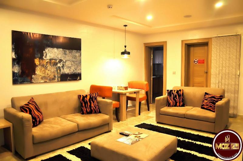 Moz One Executive Guest Rooms Hombori image