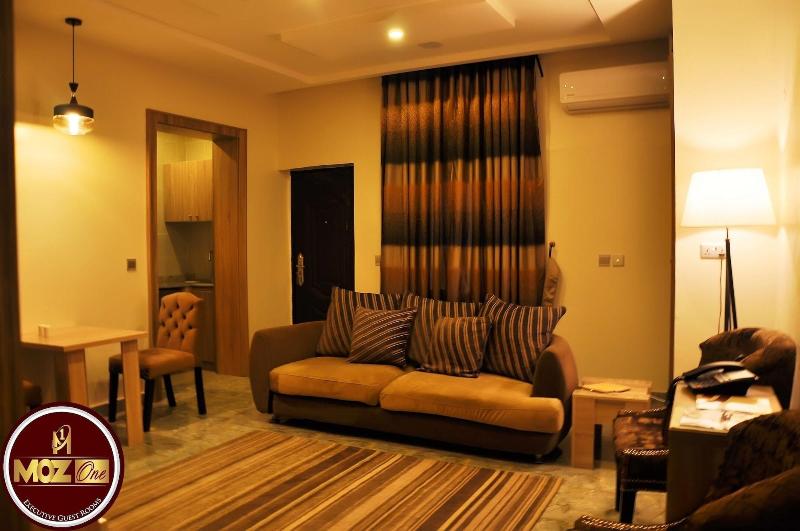 Moz One Executive Guest Rooms Hombori image