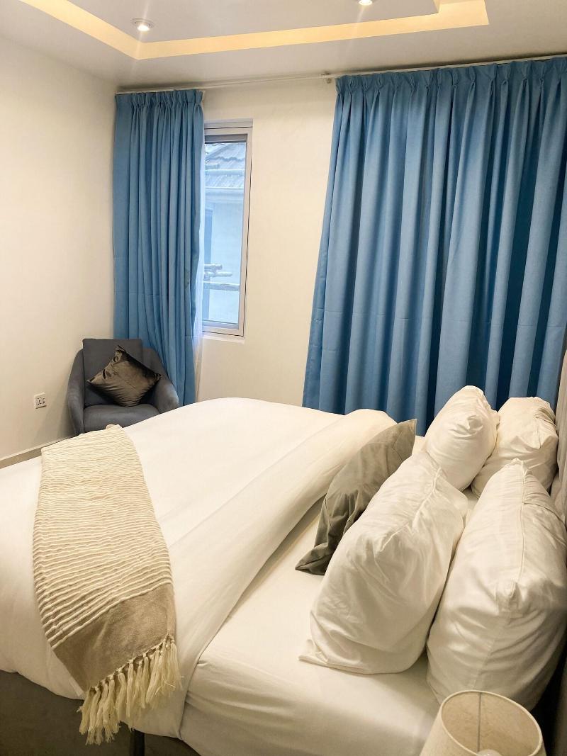 The Gibs Hotel image