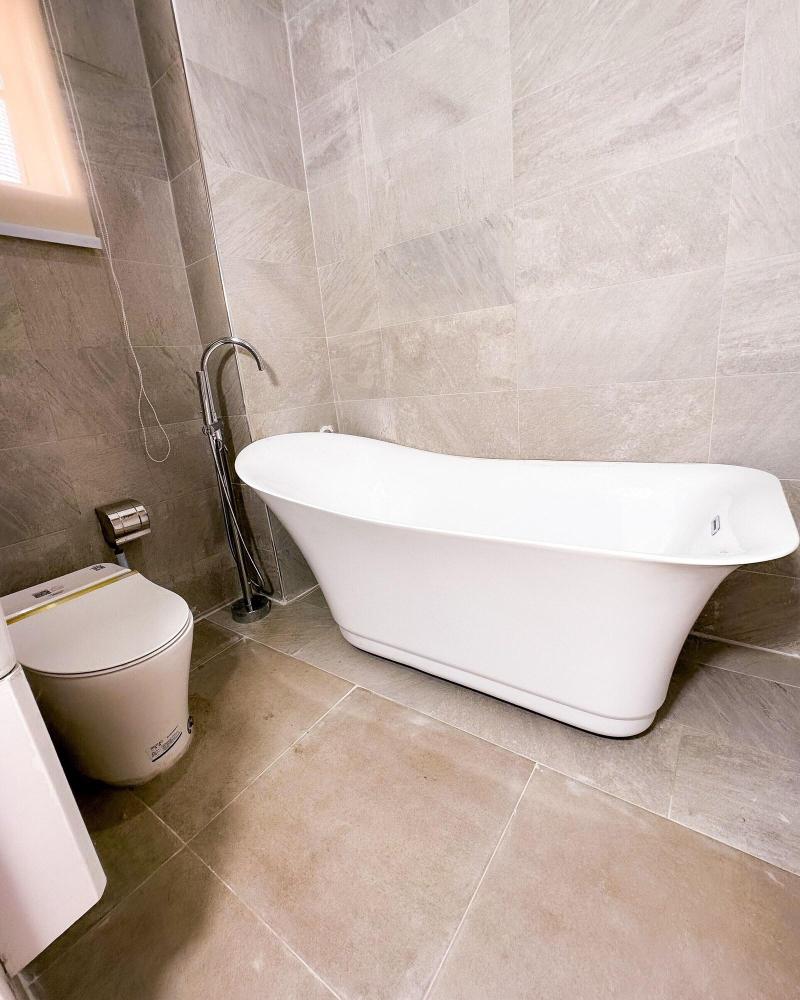 The Gibs Hotel image