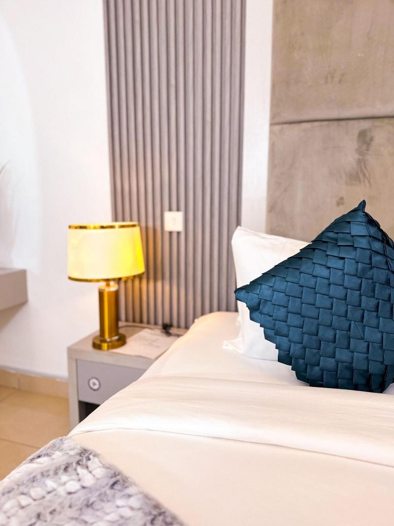 The Gibs Hotel image