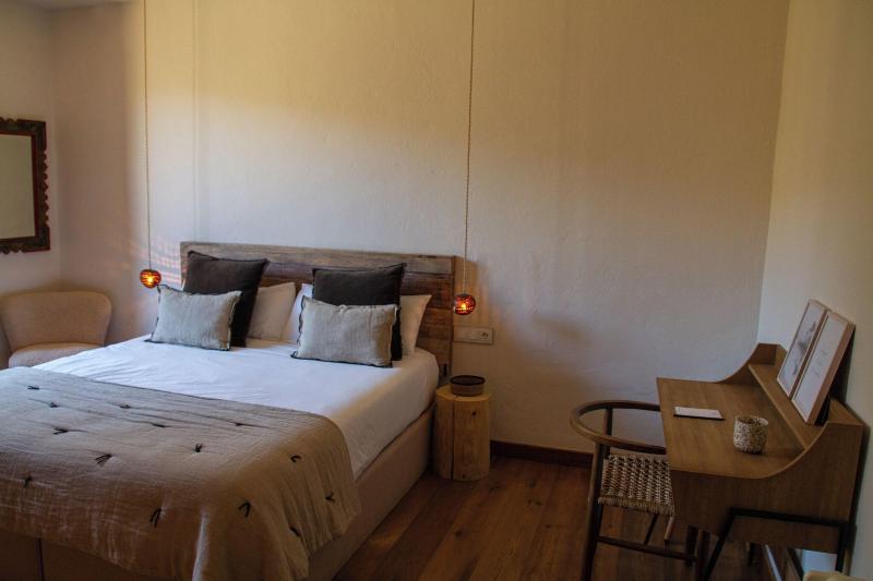 Hotel Santa Llucia Rupit image
