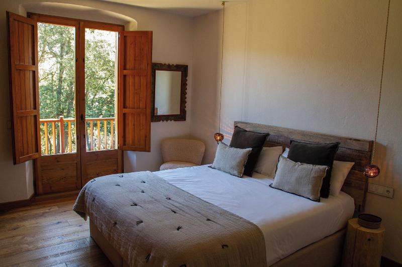 Hotel Santa Llucia Rupit image