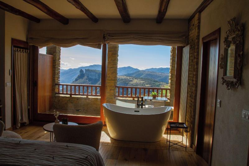 Hotel Santa Llucia Rupit image