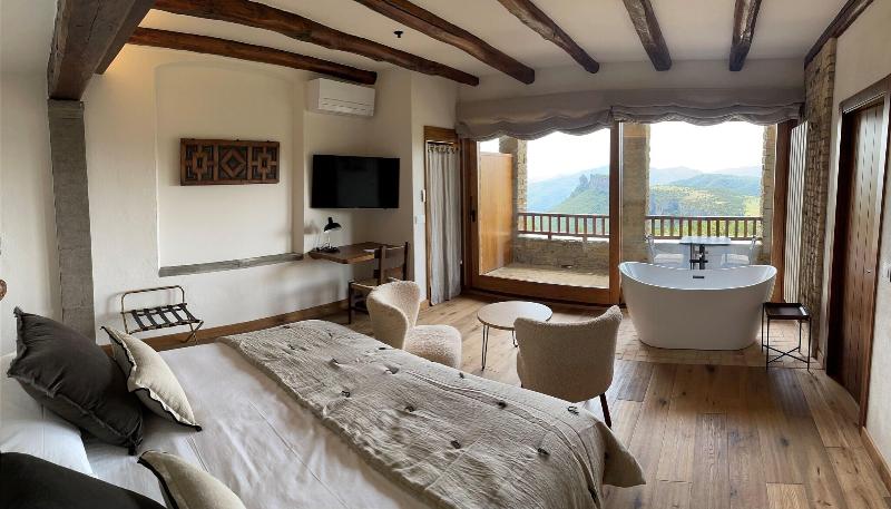 Hotel Santa Llucia Rupit image