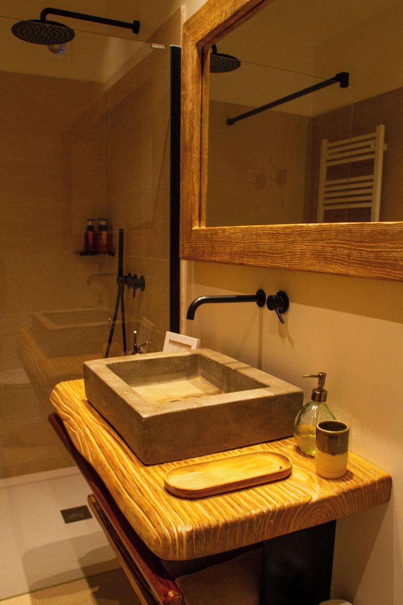 Hotel Santa Llucia Rupit image