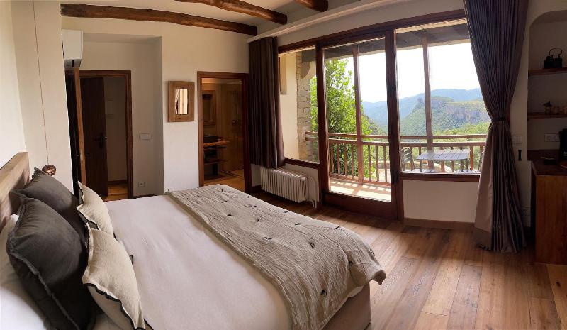 Hotel Santa Llucia Rupit image
