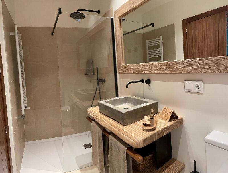 Hotel Santa Llucia Rupit image