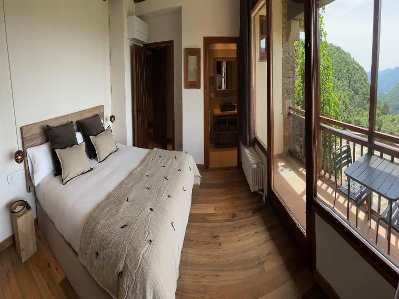 Hotel Santa Llucia Rupit image