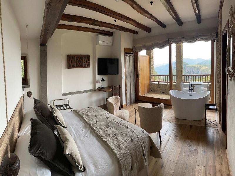 Hotel Santa Llucia Rupit image