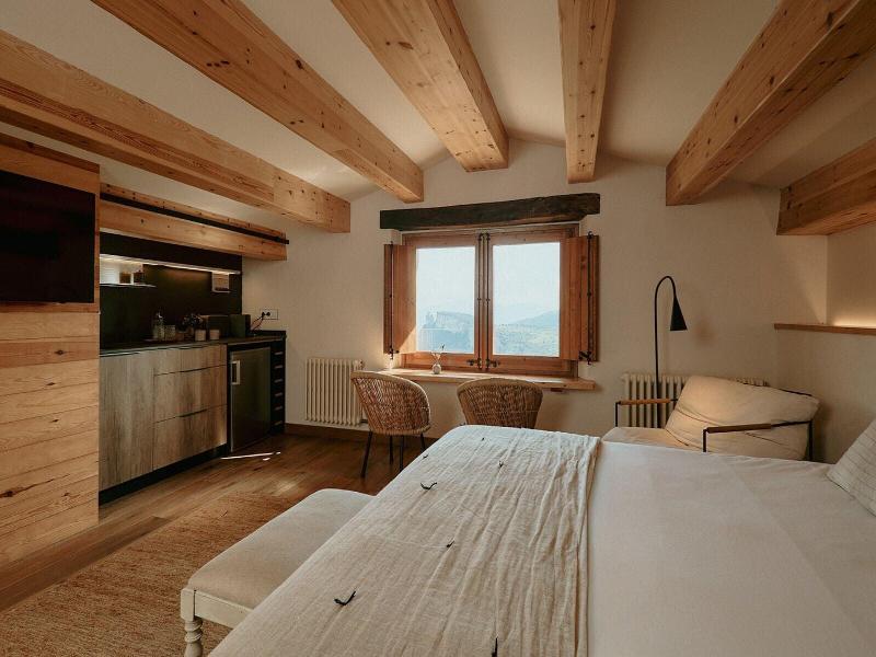 Hotel Santa Llucia Rupit image