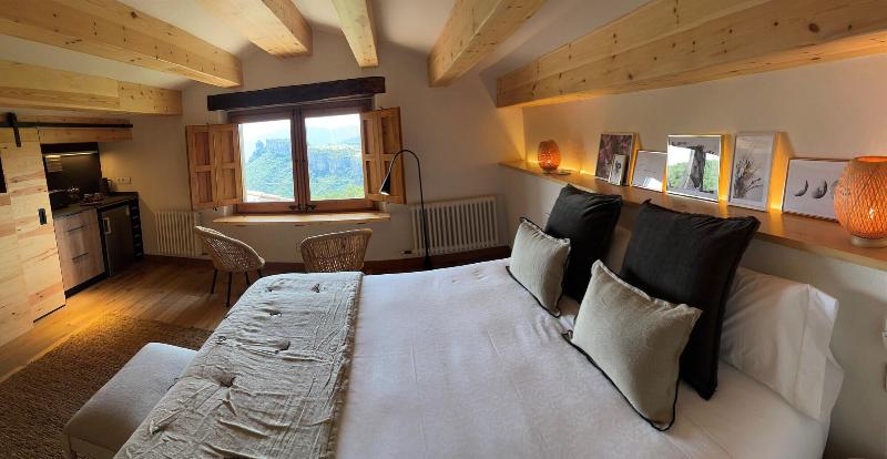 Hotel Santa Llucia Rupit image