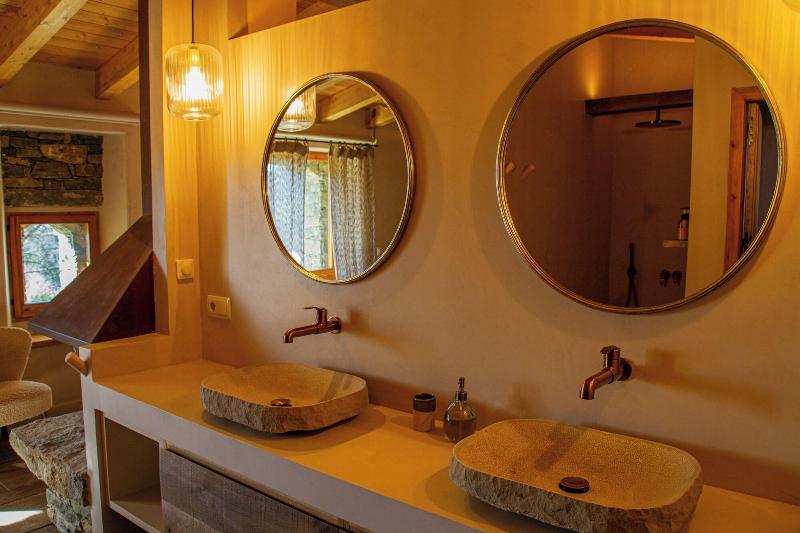 Hotel Santa Llucia Rupit image