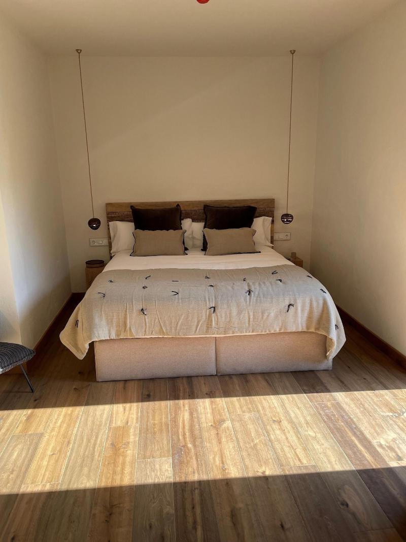 Hotel Santa Llucia Rupit image