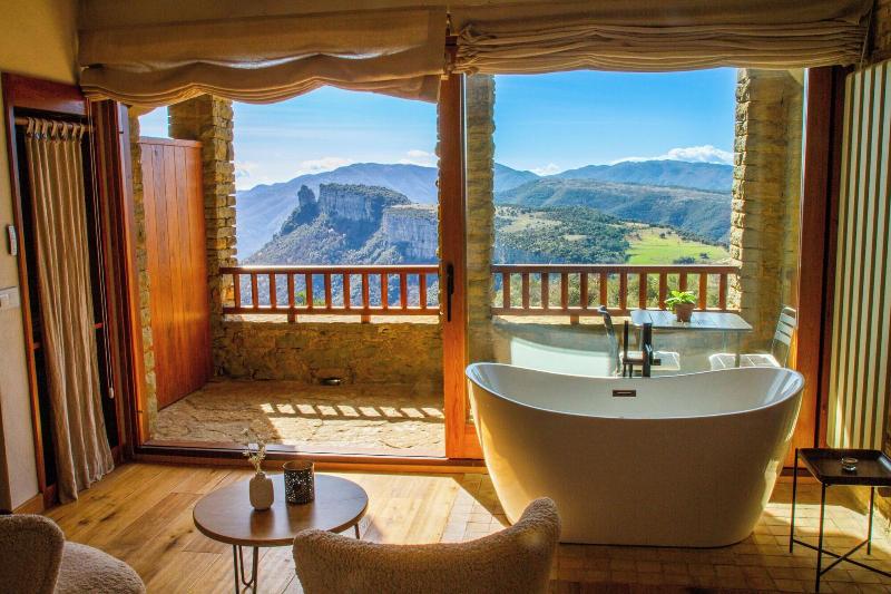 Hotel Santa Llucia Rupit image