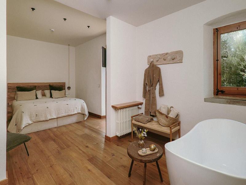 Hotel Santa Llucia Rupit image