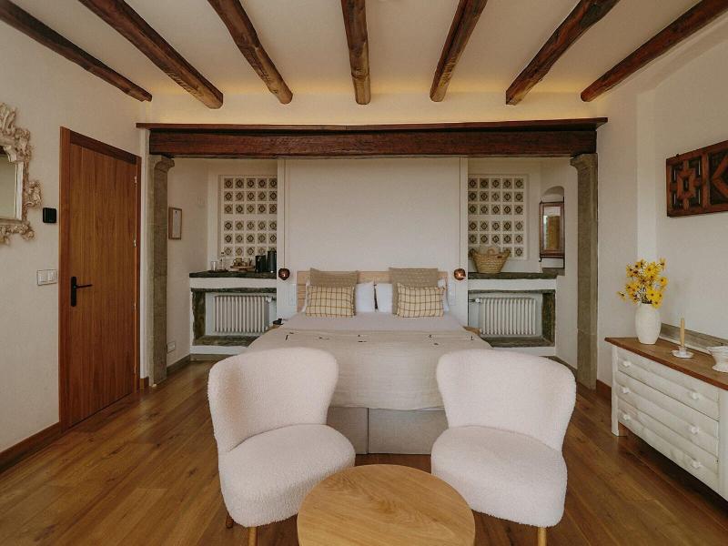 Hotel Santa Llucia Rupit image