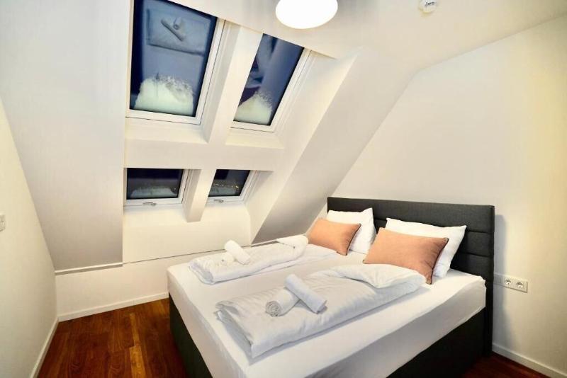 Dm S Apartment image