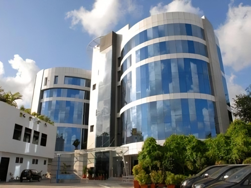 Hotel Peninsula Grand image