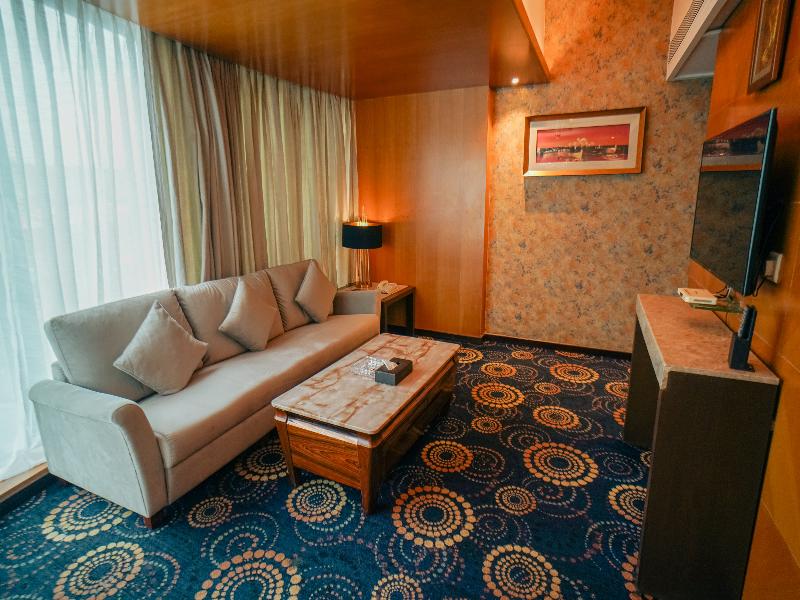 Hotel Peninsula Grand image