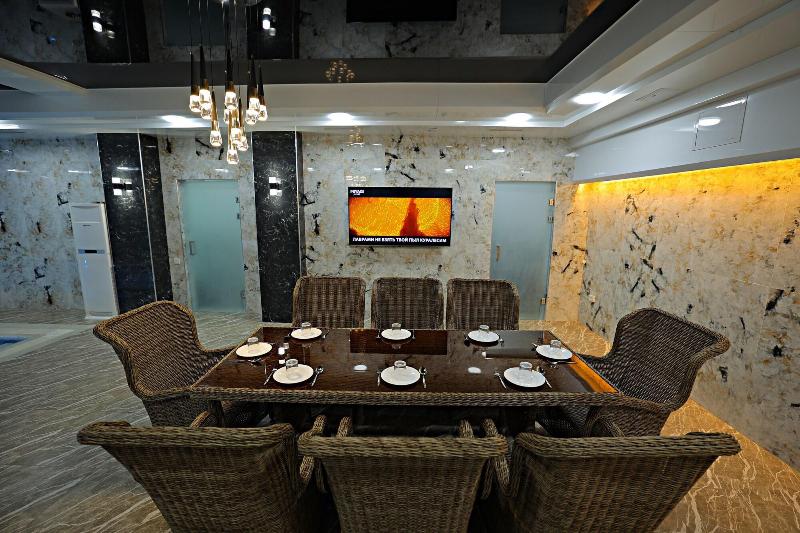 Samaria Hotel And Spa image